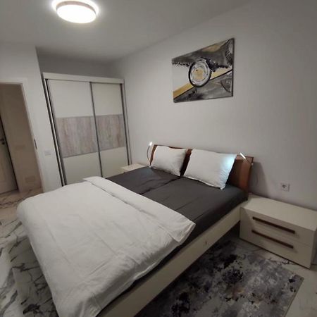 Apartament Vivo Apartamento Floreşti Exterior foto